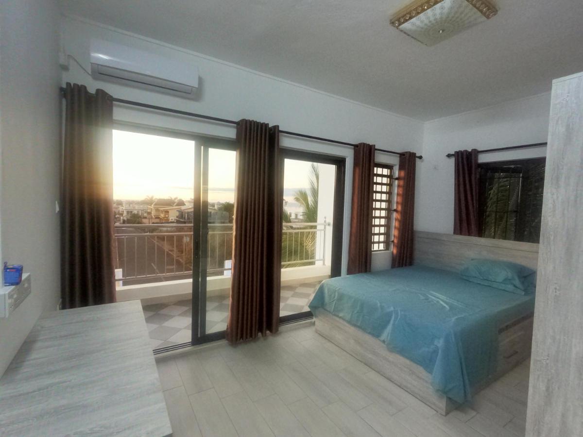3 Bedroom Family Pool Villa Flic-En-Flac Beach Extérieur photo